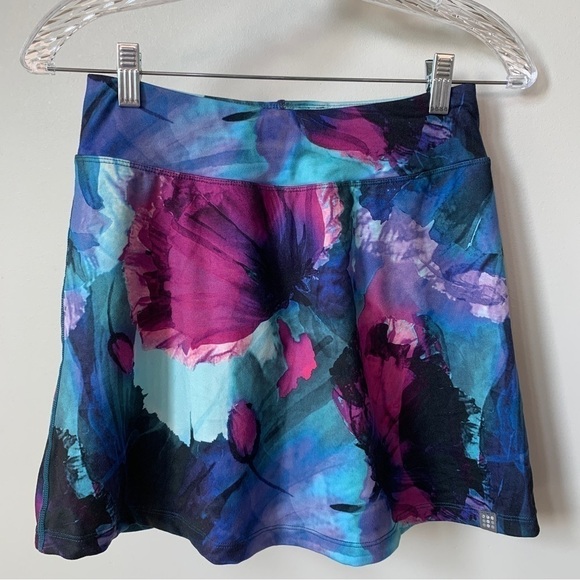 Title Nine Water Color Skort Size XS - Picture 2 of 7